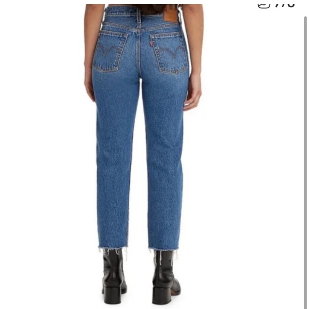 Levi’s Wedgie Straight Jeans Size 29 Blue Distressed Button Fly Cotton Blend